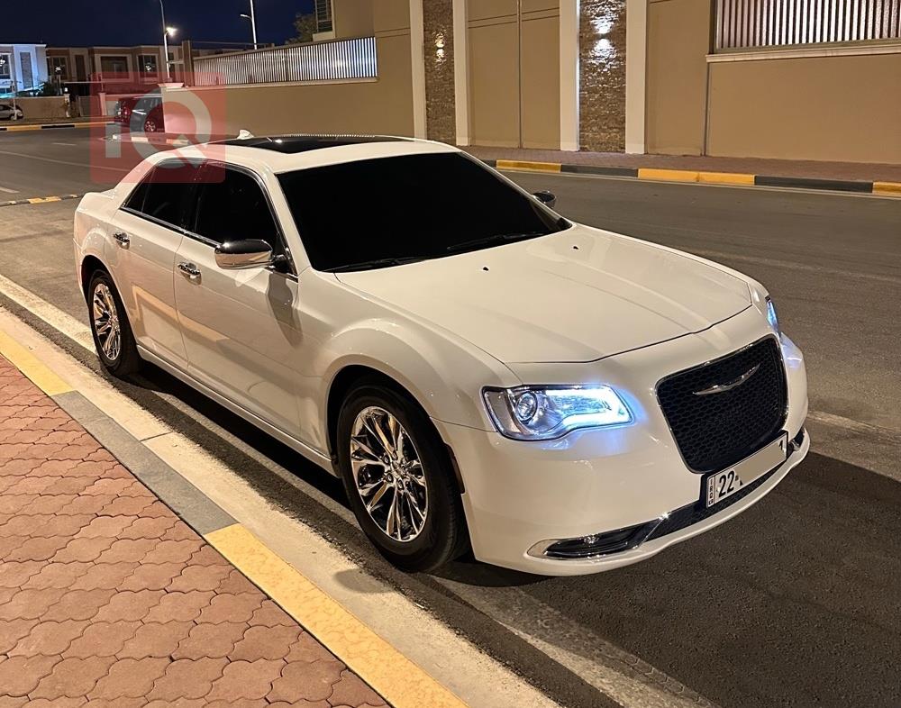 کرایسلەر 300